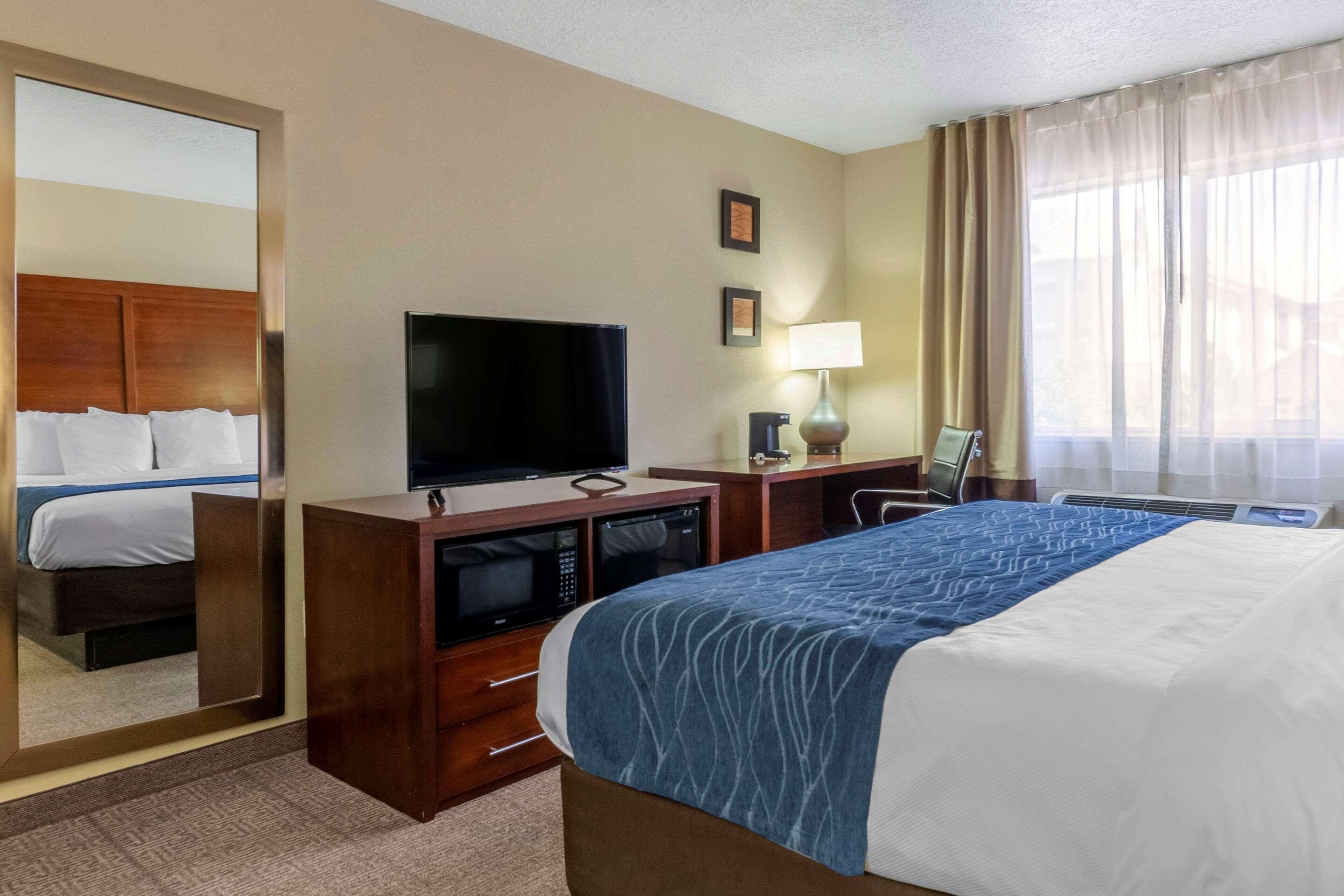 Comfort Inn Albuquerque Airport Bagian luar foto